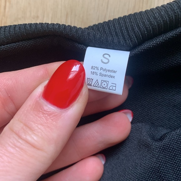 Black and white minimalist bikini with padding high waisted cheeky swimsuit - Picture 4 of 7